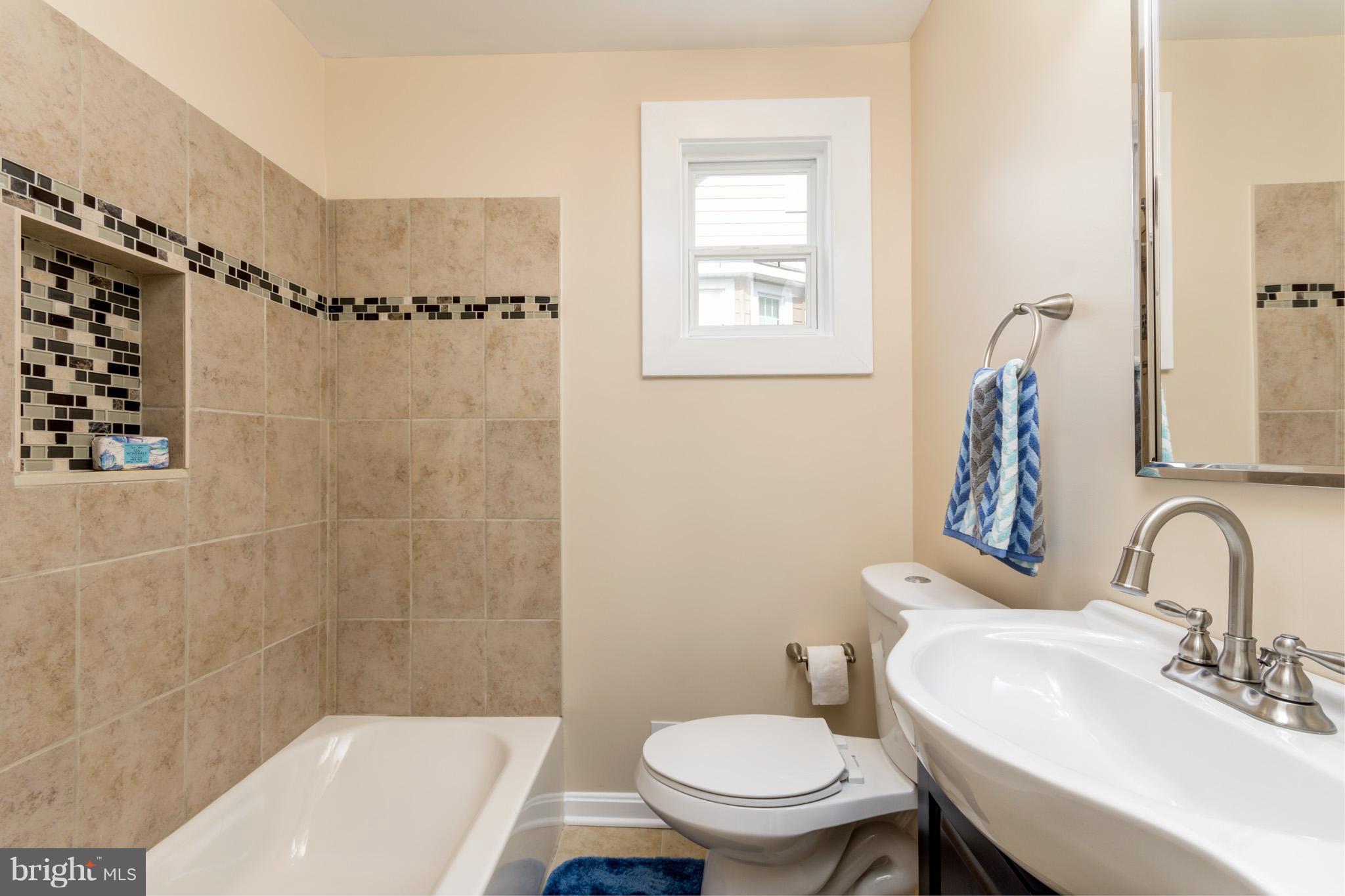 CALIFORNIA GROVE - Residential