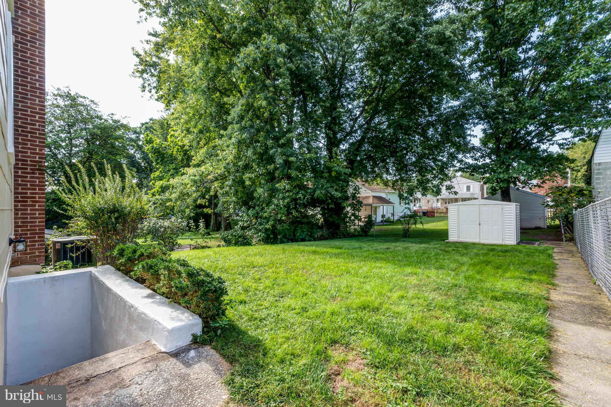 CALIFORNIA GROVE - Residential