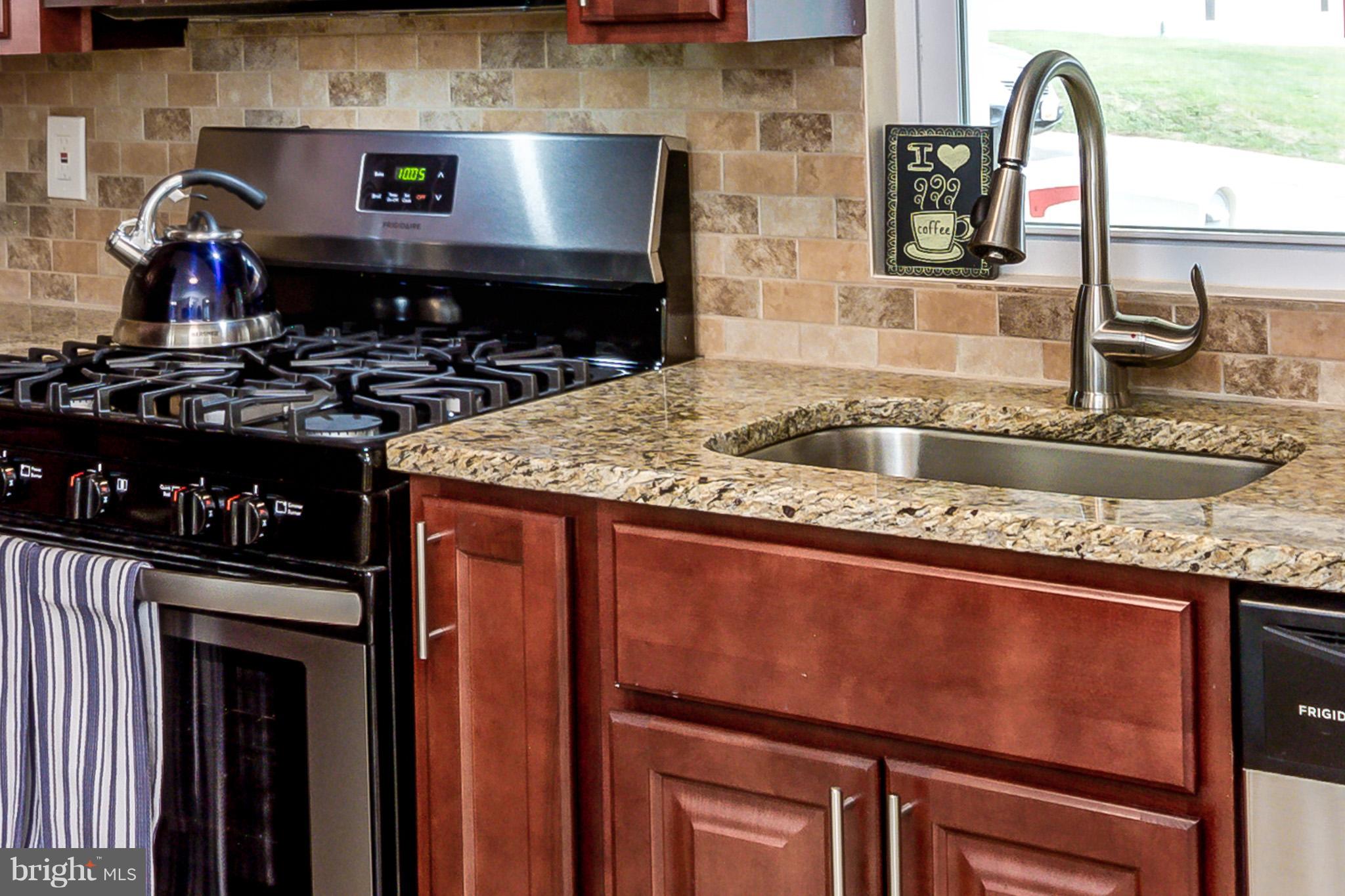 CALIFORNIA GROVE - Residential