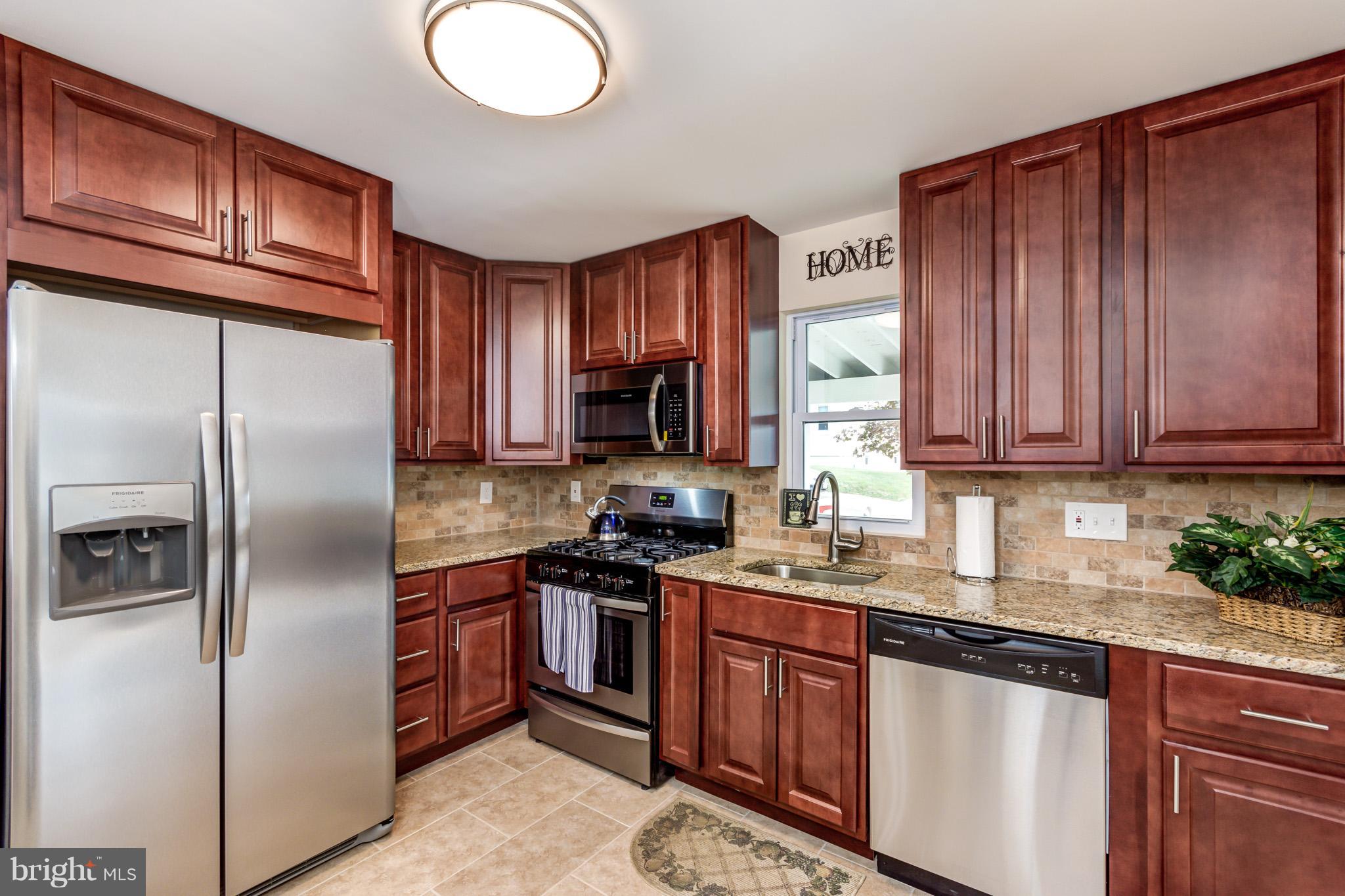 CALIFORNIA GROVE - Residential