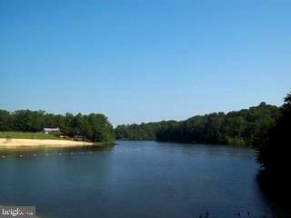 852 WHISPERING PINE CIRCLE