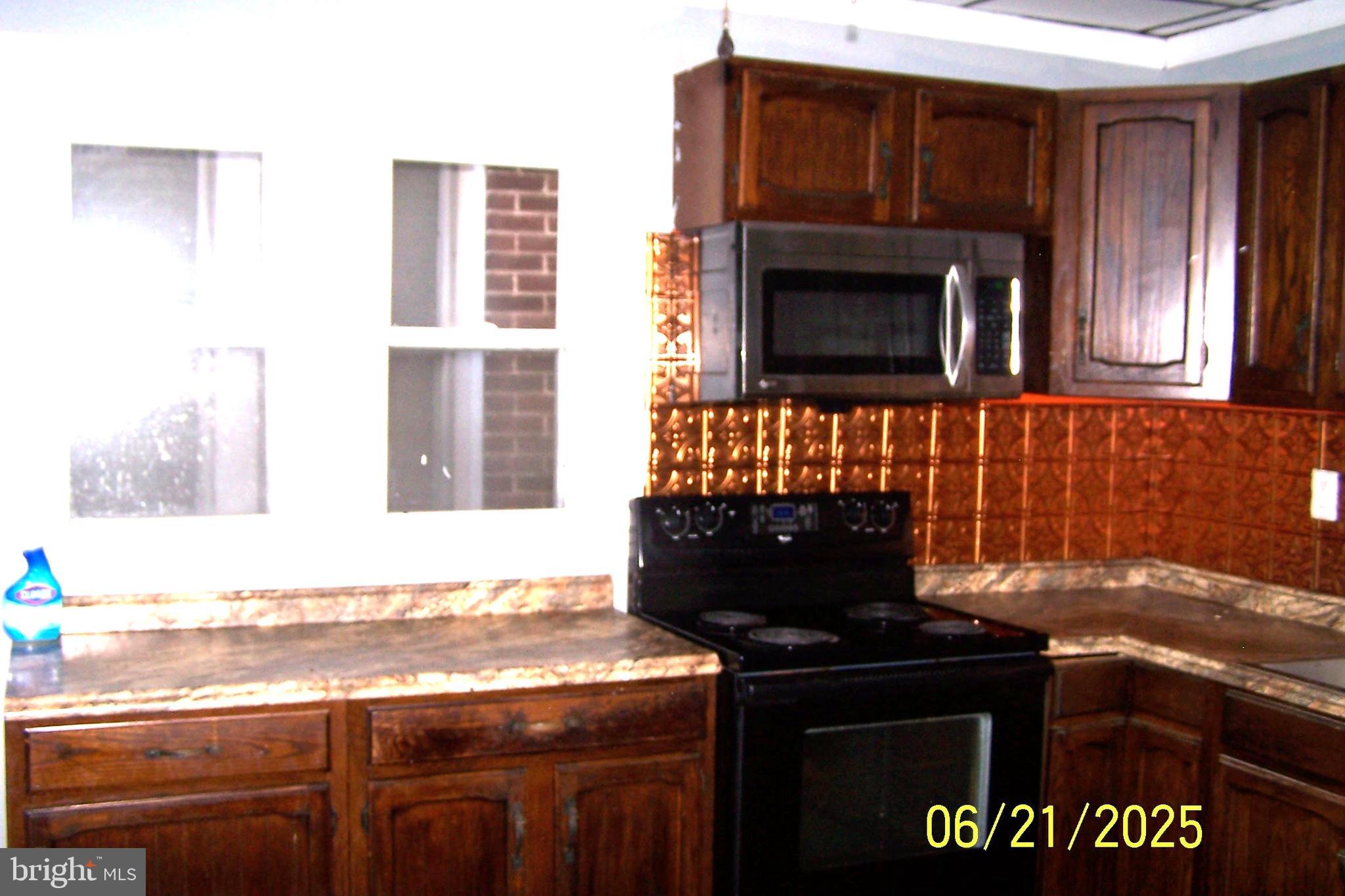 DUTCH HILL - Residential