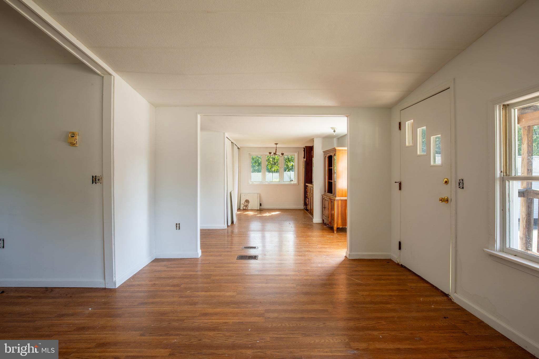 PINE VIEW ACRES - Commercial Sale