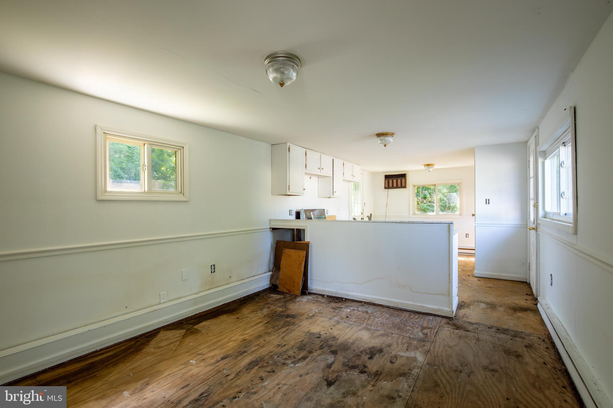 PINE VIEW ACRES - Commercial Sale