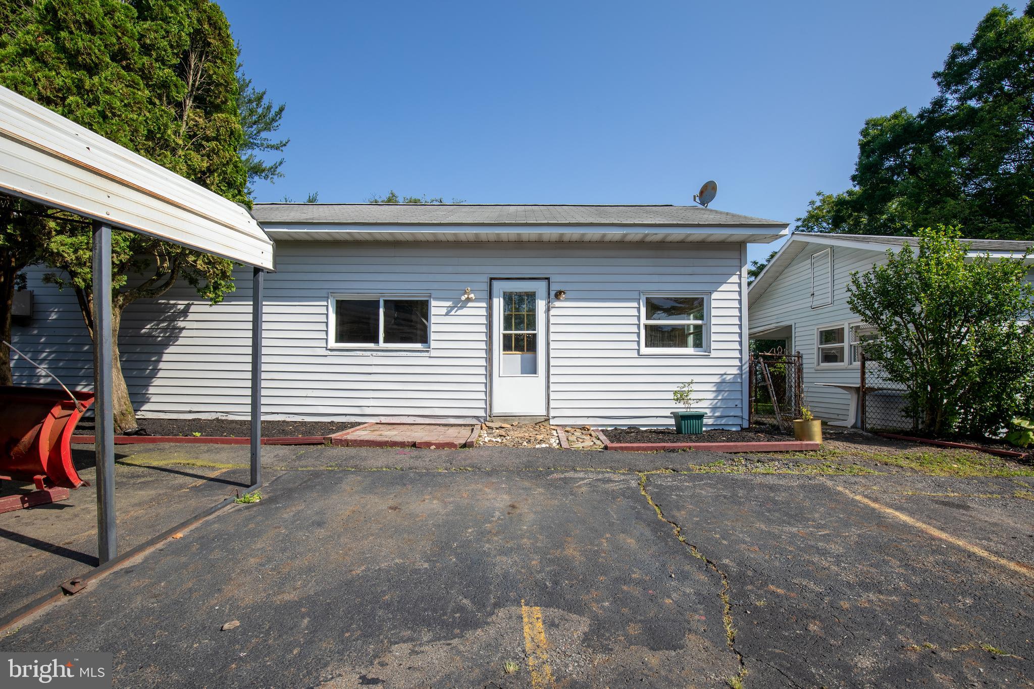 PINE VIEW ACRES - Commercial Sale