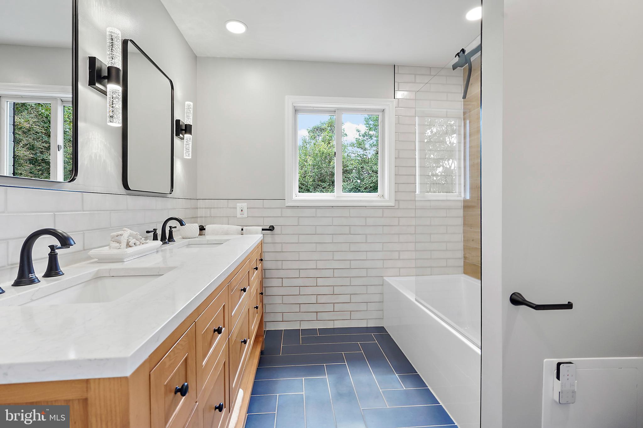 CLOVER - Residential