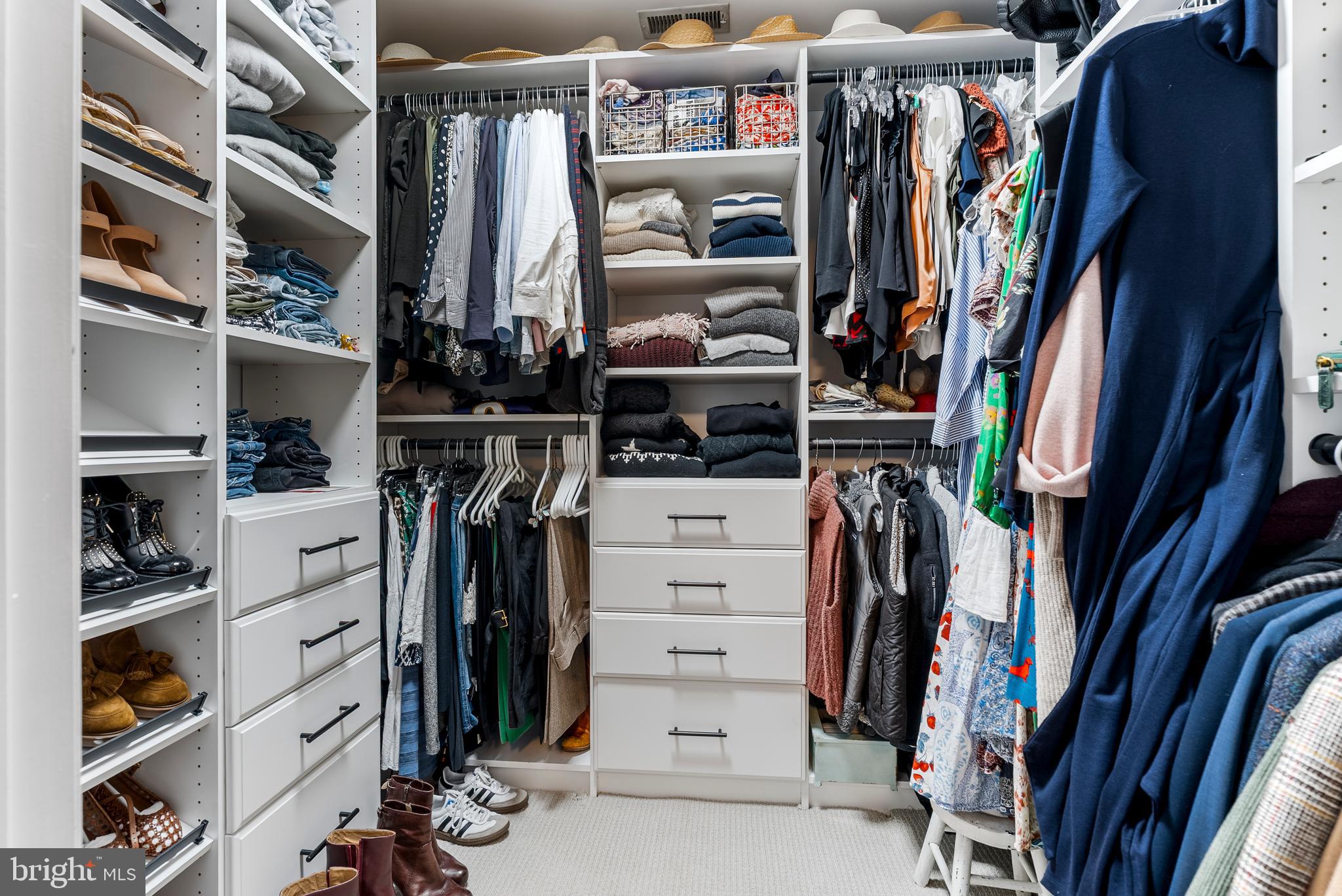 TALLWOOD - Residential