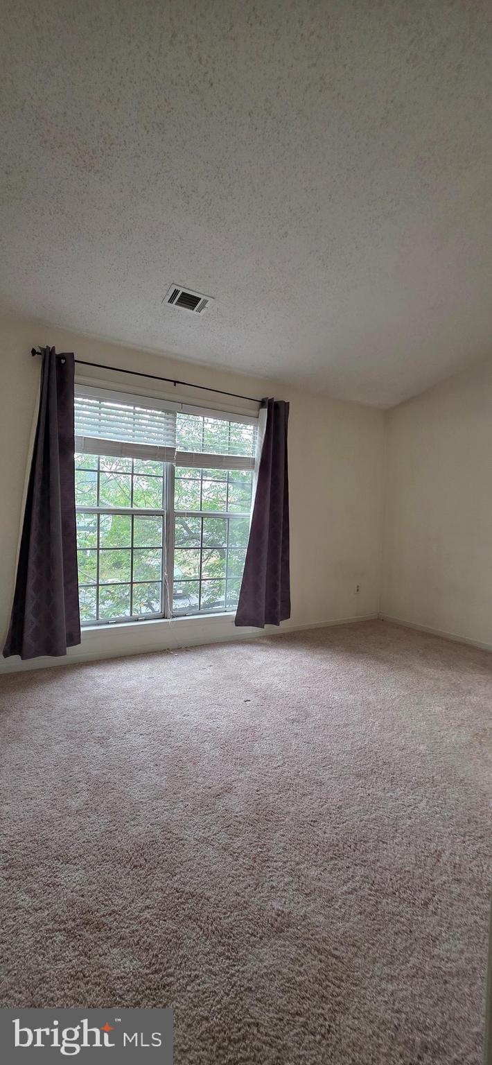 HIGHLAND MEWS - Residential Lease