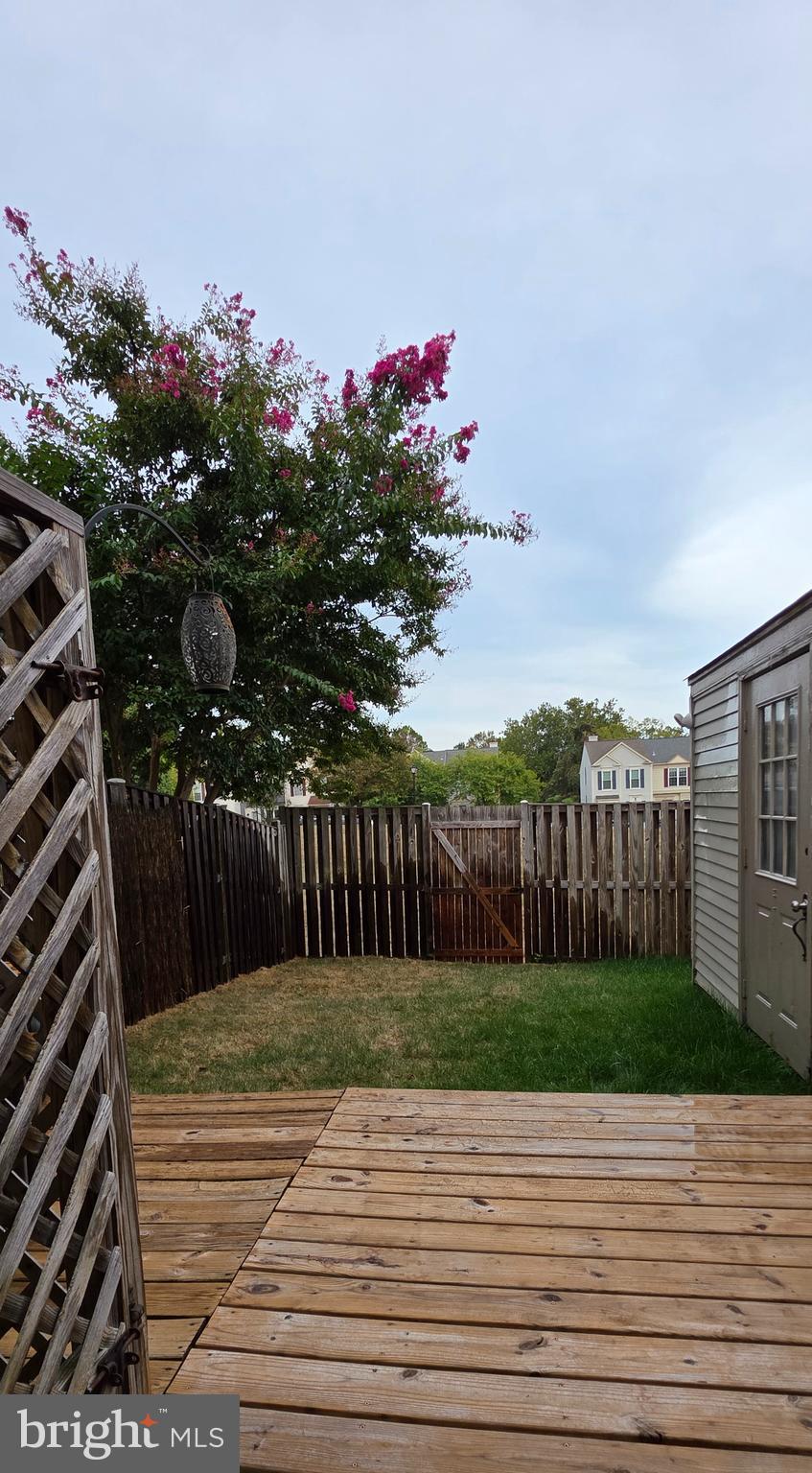 HIGHLAND MEWS - Residential Lease