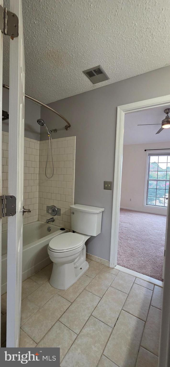 HIGHLAND MEWS - Residential Lease