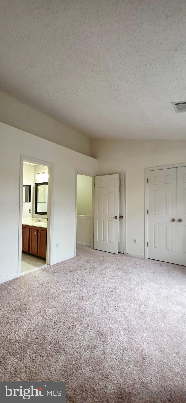 HIGHLAND MEWS - Residential Lease