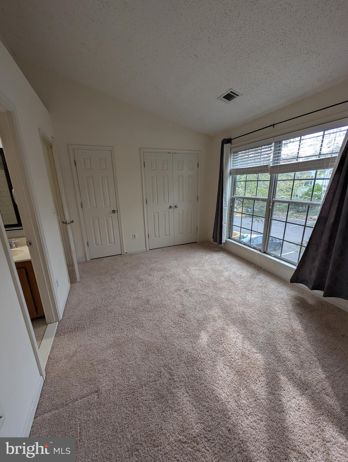 HIGHLAND MEWS - Residential Lease