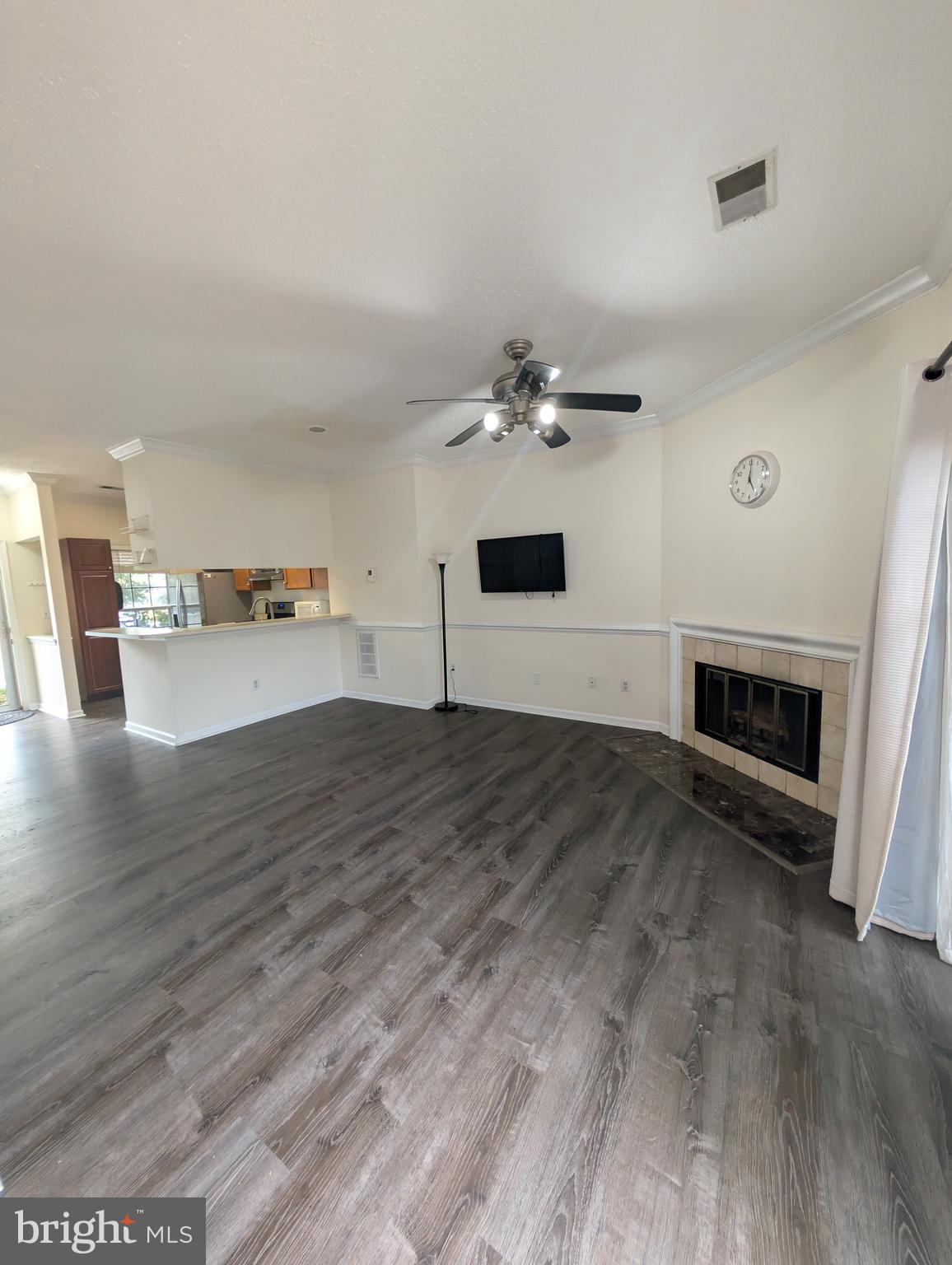 HIGHLAND MEWS - Residential Lease