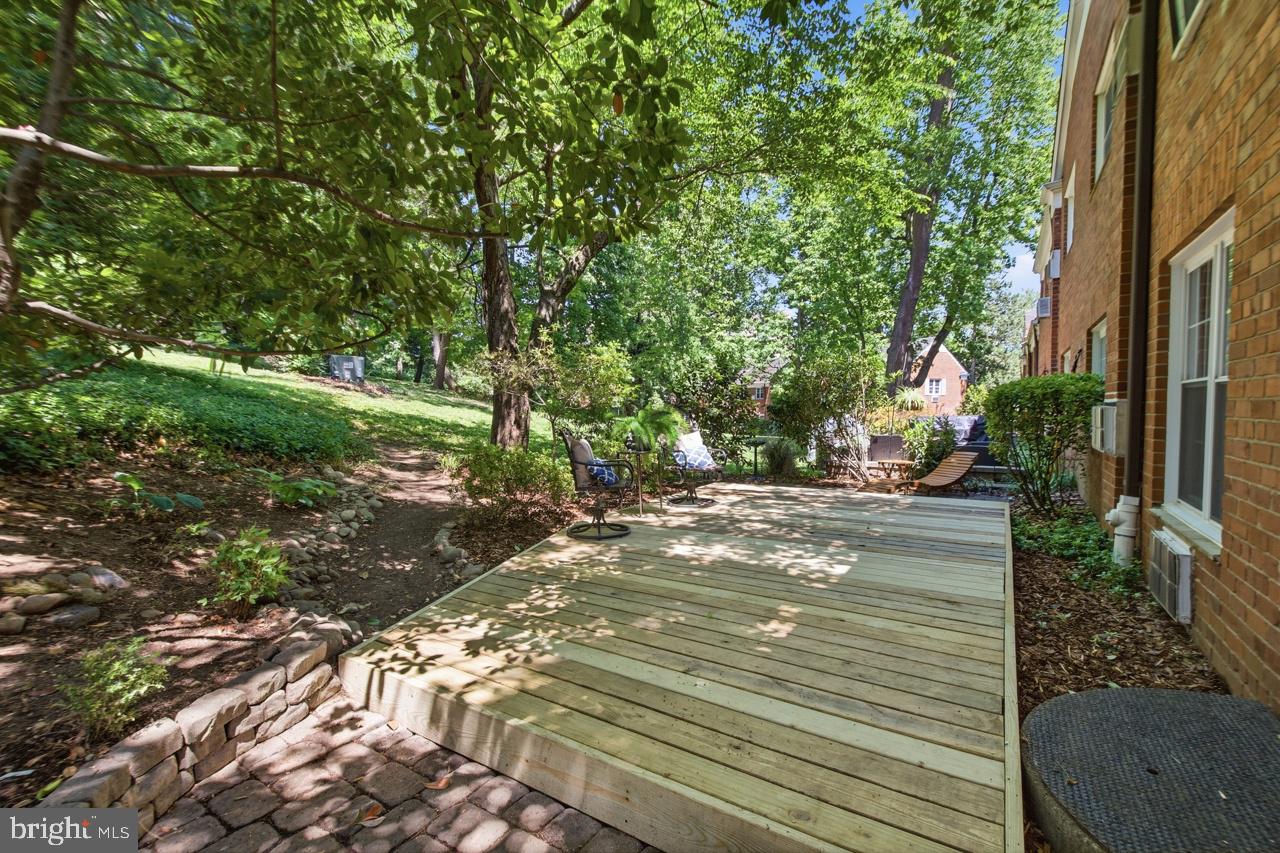 3712 VALLEY DRIVE