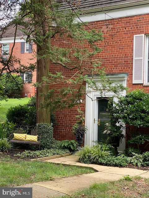 Photo of 3712 Valley Dr, ALEXANDRIA, VA 22302 (MLS # VAAX2058696)