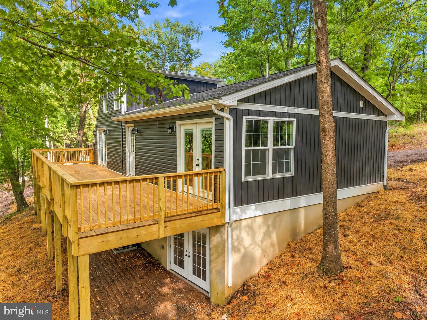404 N MAPLE ROAD