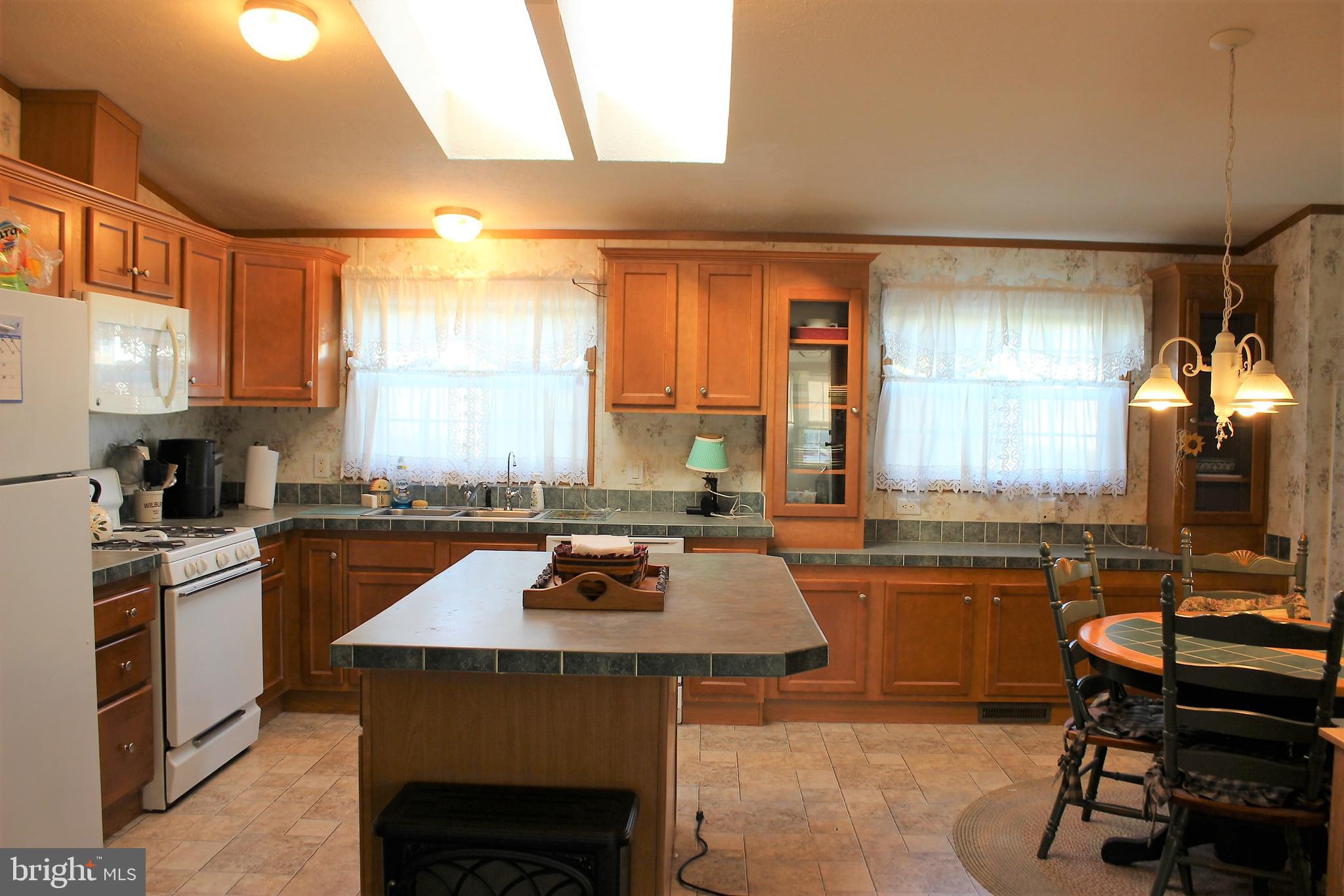 SUNSET ESTATES - Residential