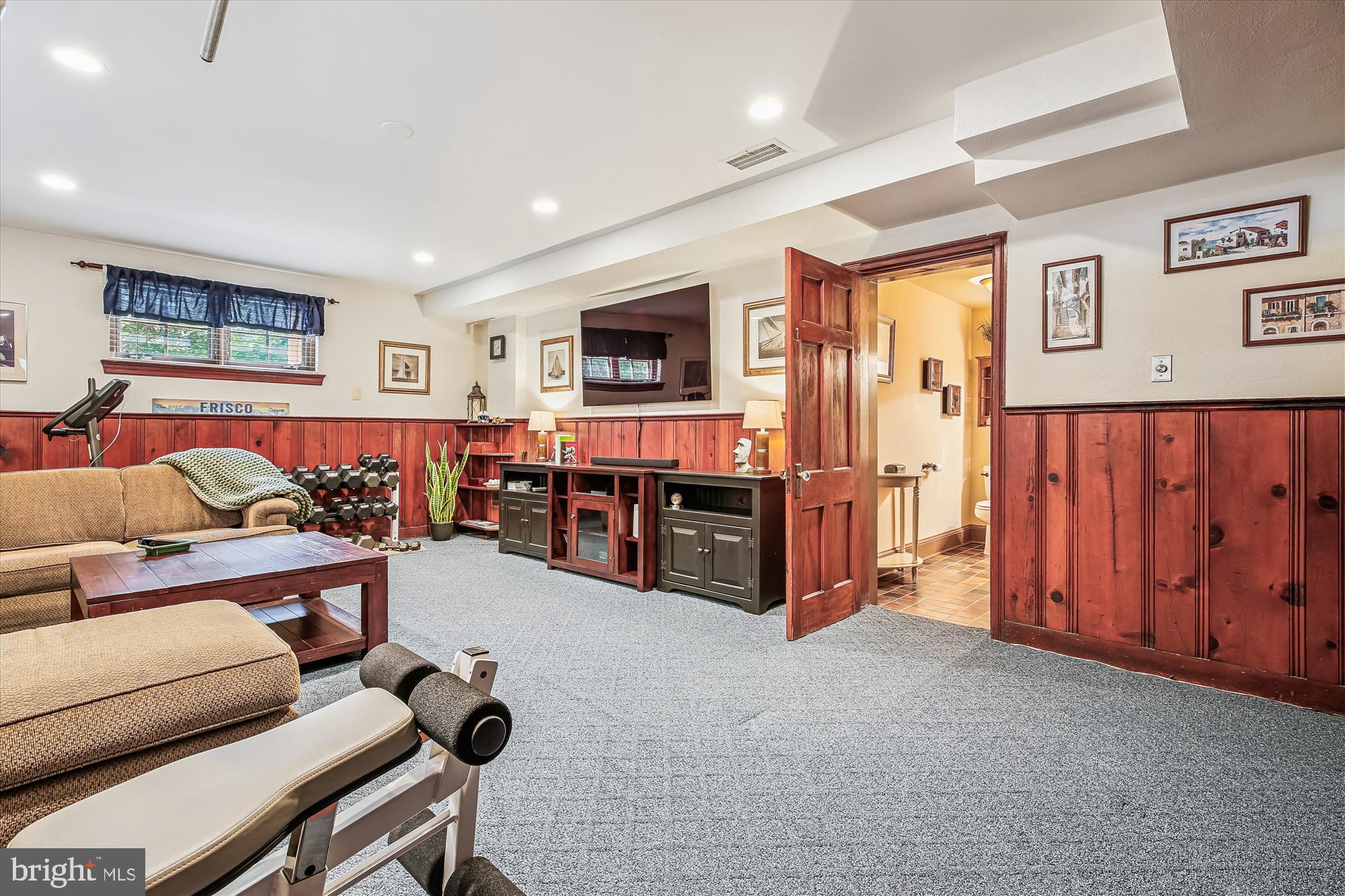 MANOR PARK - Residential