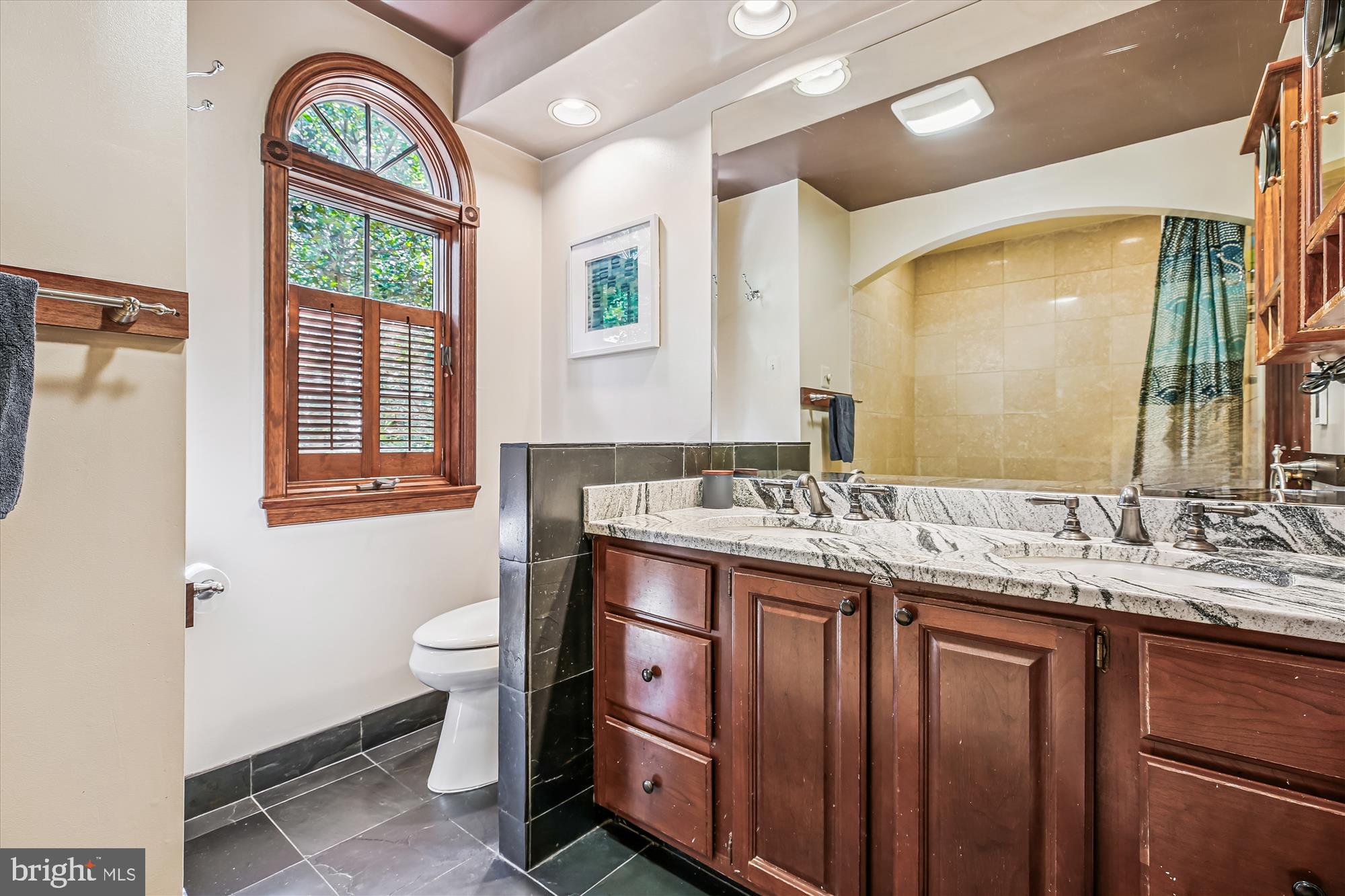 MANOR PARK - Residential