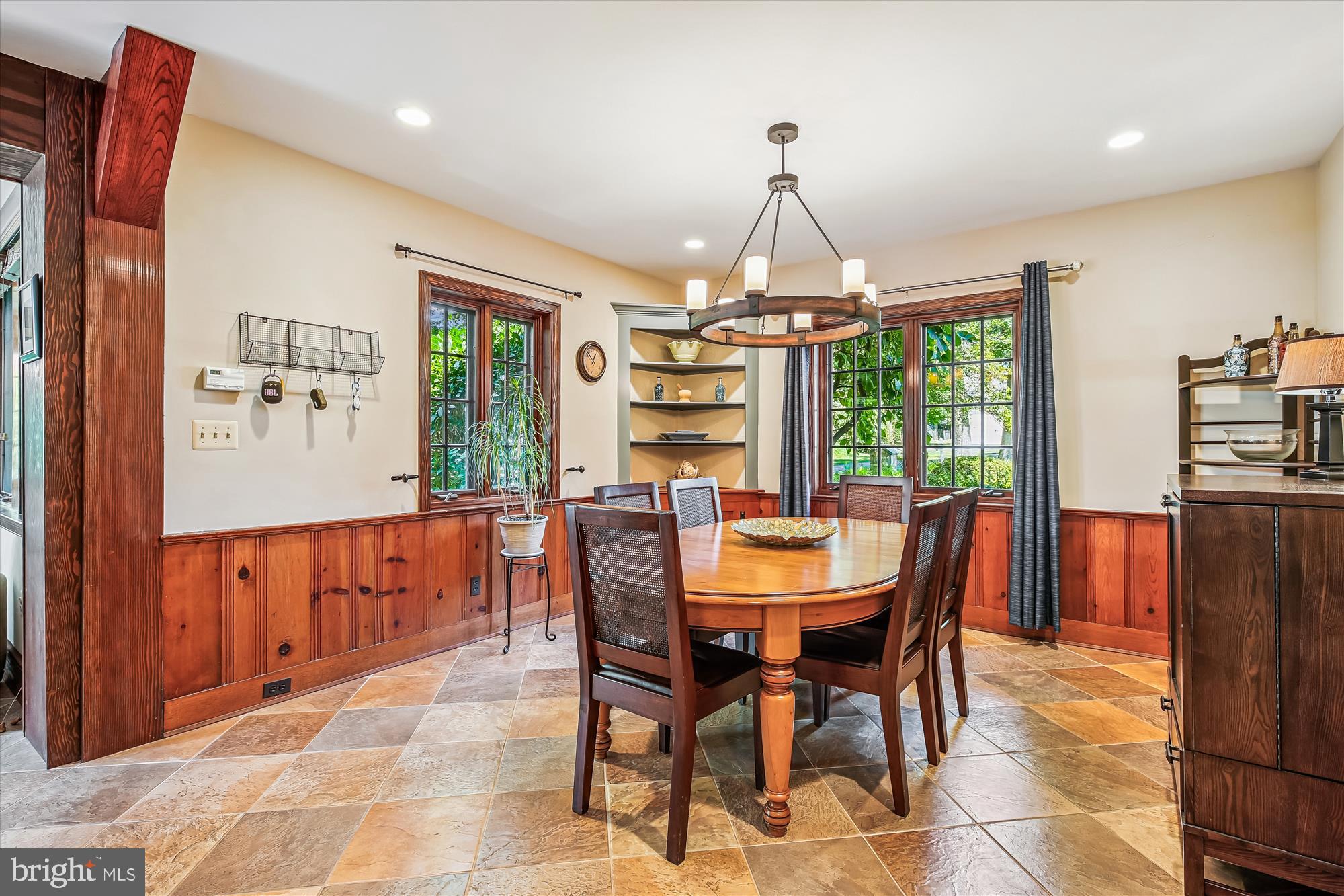 MANOR PARK - Residential