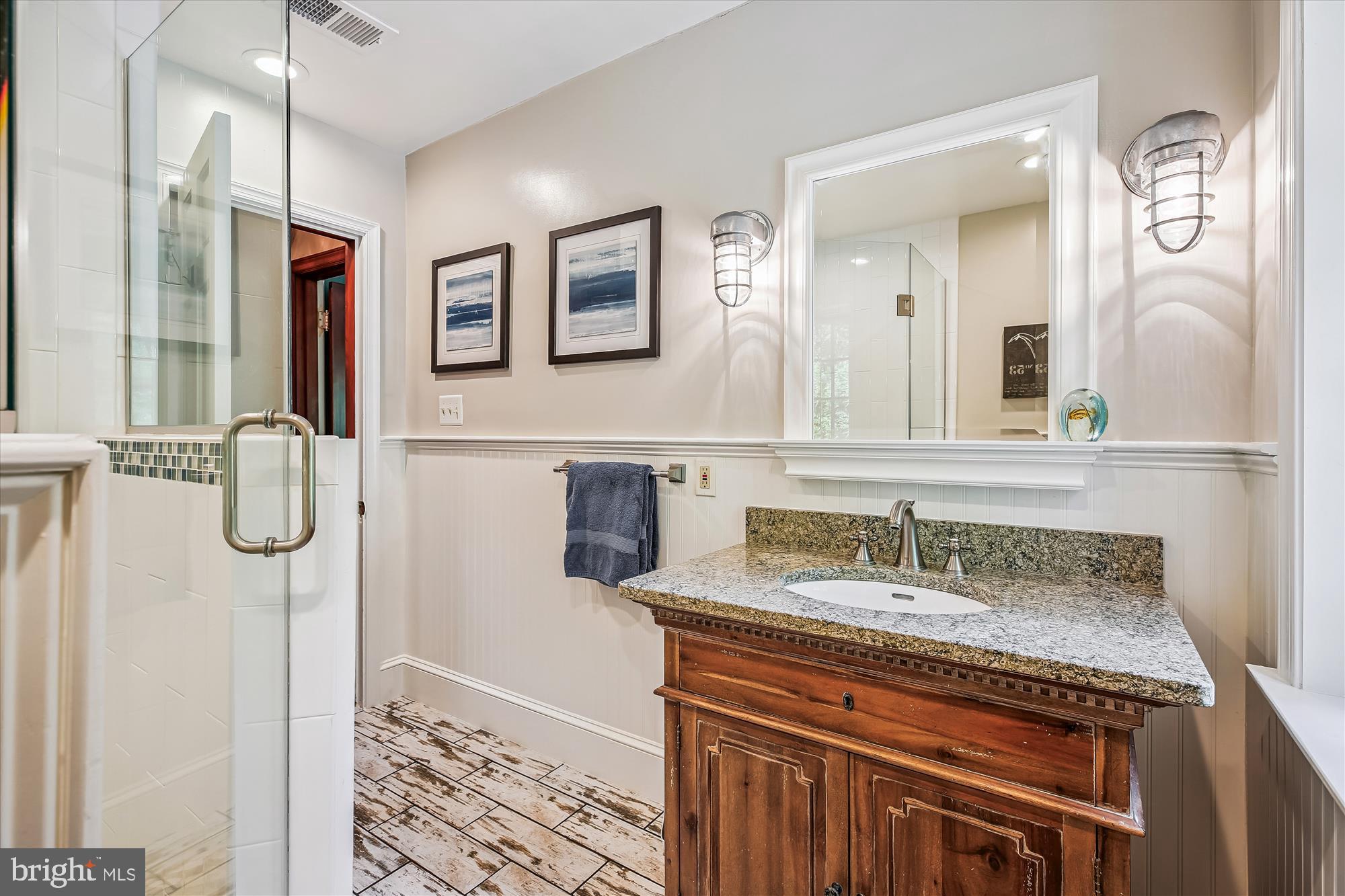 MANOR PARK - Residential