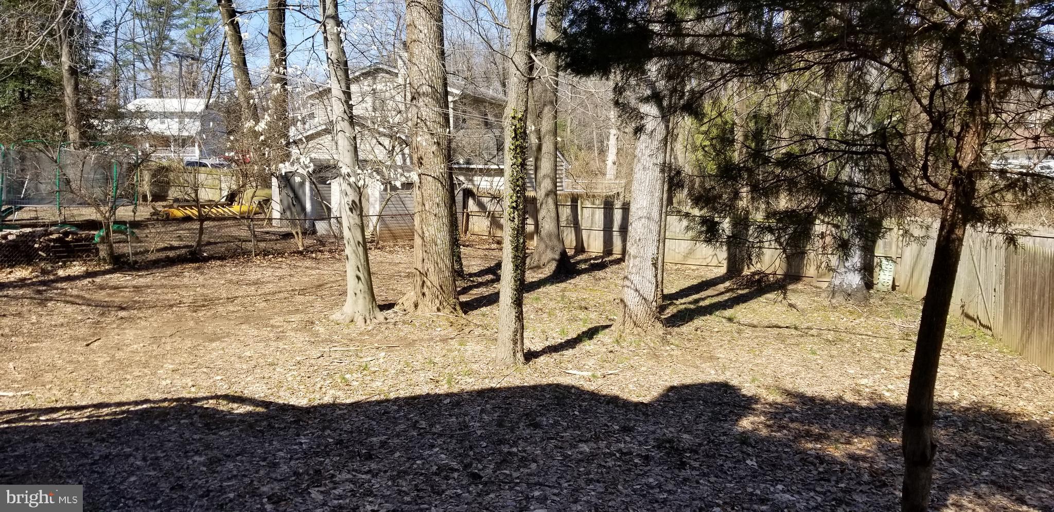 MOSBY COLUMBIA - Residential Lease