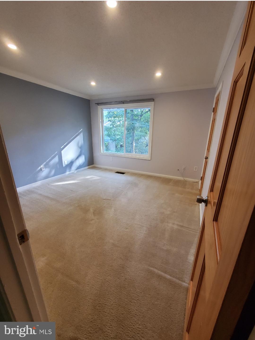 RESTON - Residential Lease