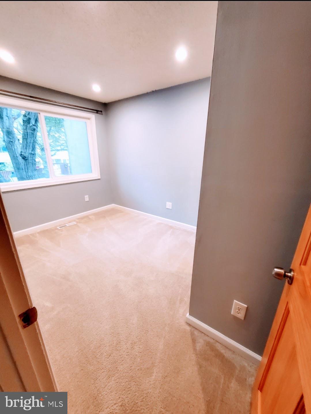 RESTON - Residential Lease