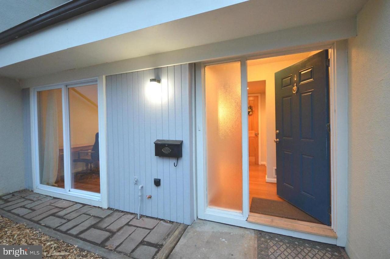 RESTON - Residential Lease