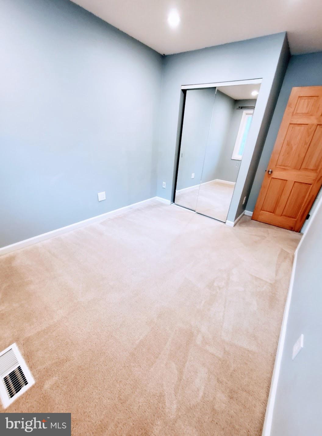 RESTON - Residential Lease