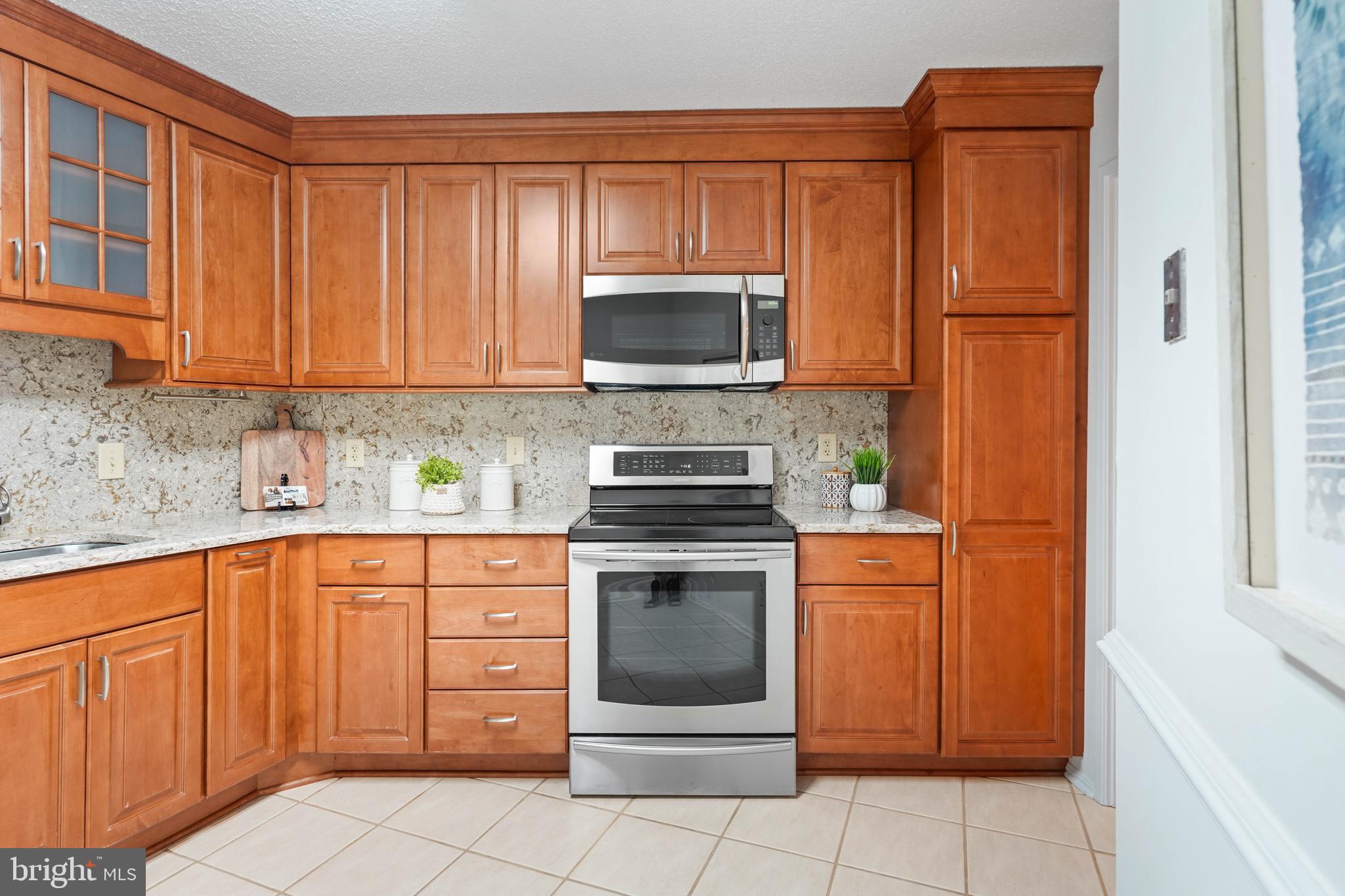 MONTEBELLO CONDO - Residential