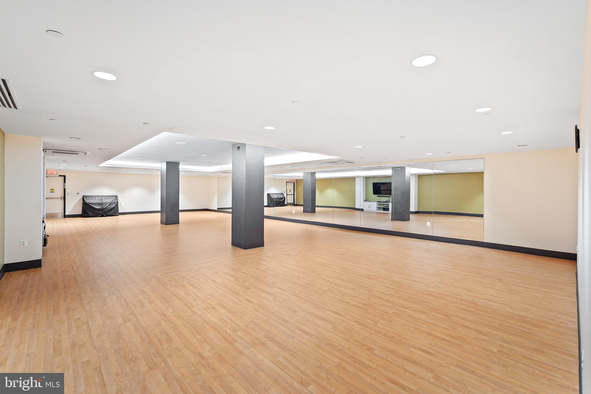 MONTEBELLO CONDO - Residential