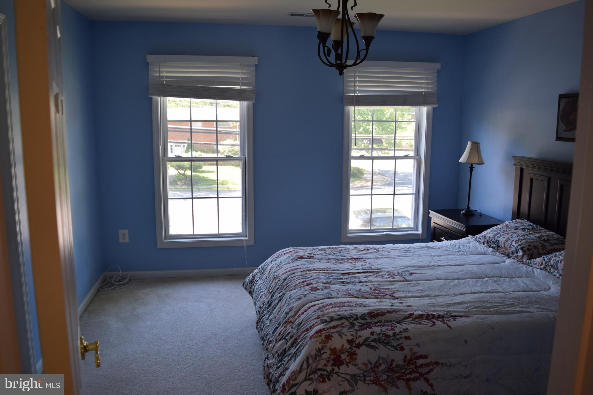 MCLEAN MANOR - Residential Lease