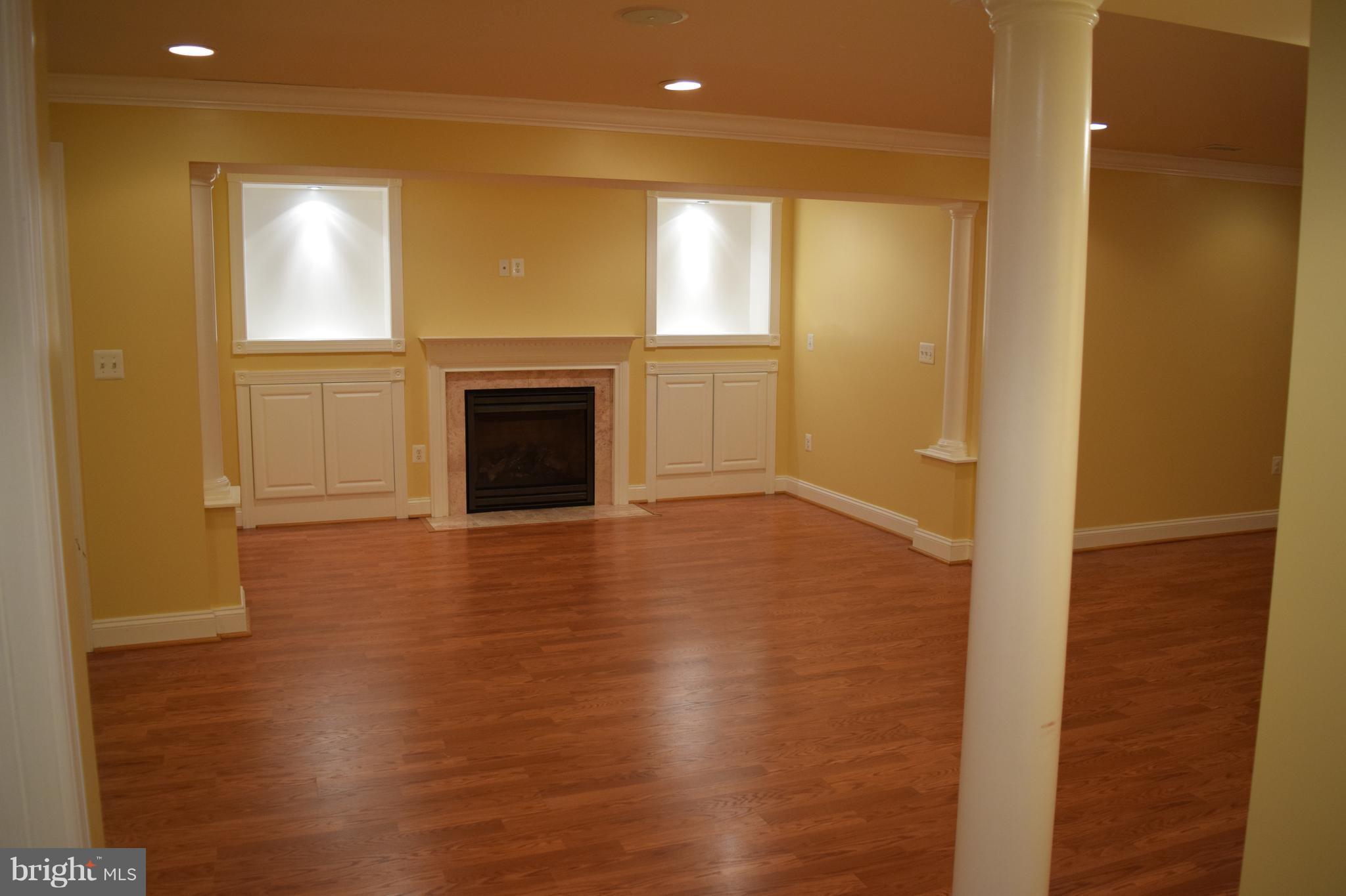 MCLEAN MANOR - Residential Lease