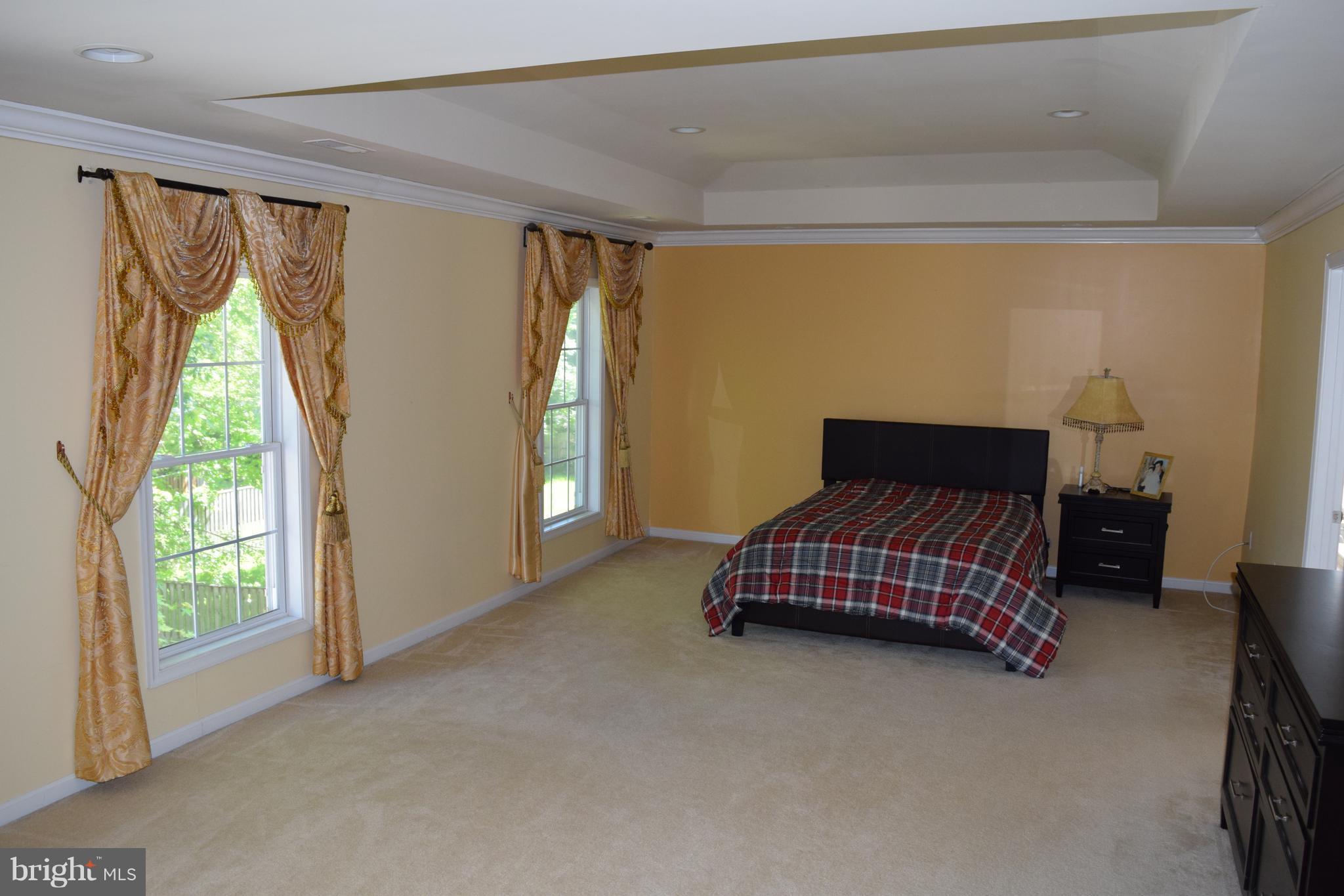 MCLEAN MANOR - Residential Lease