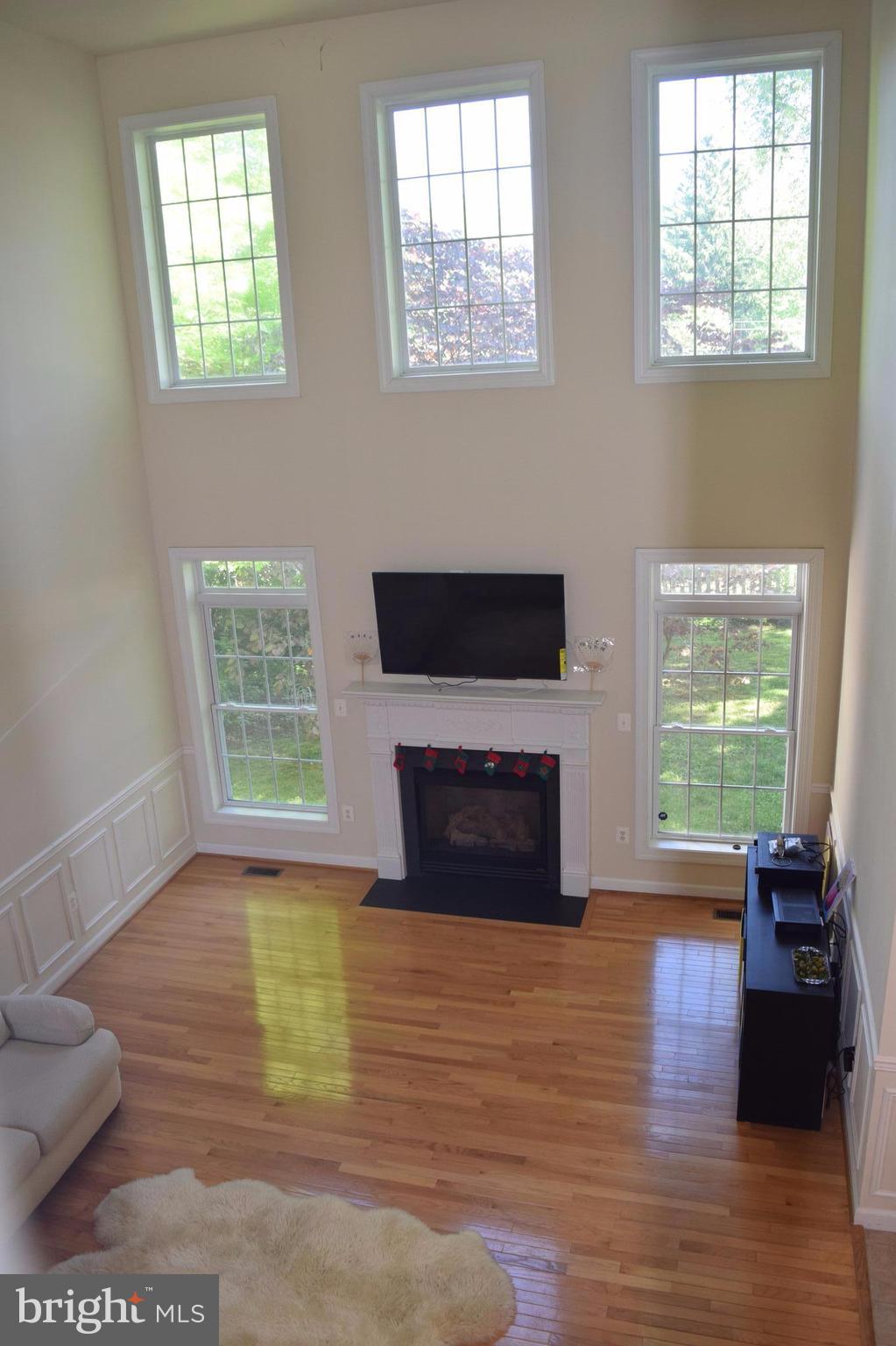 MCLEAN MANOR - Residential Lease