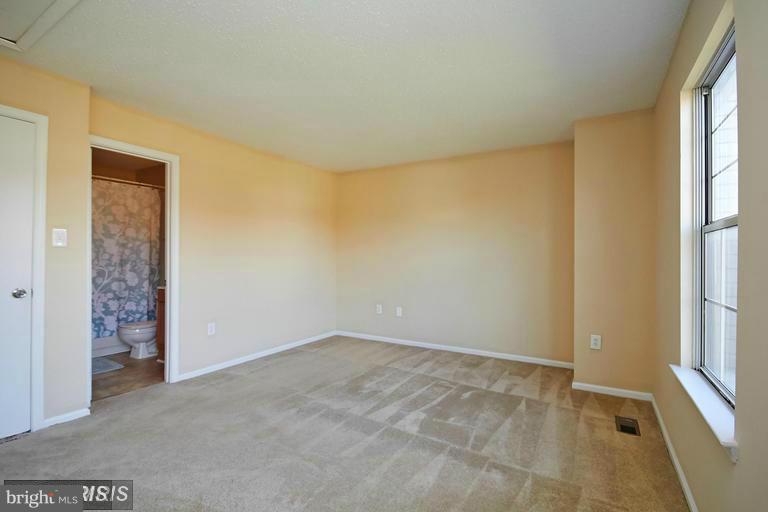 SINGLETONS GROVE - Residential Lease