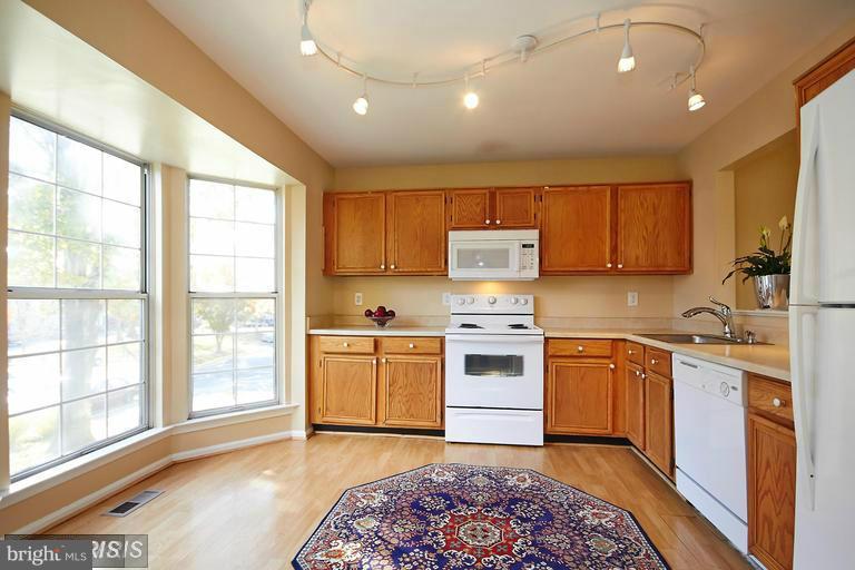 SINGLETONS GROVE - Residential Lease