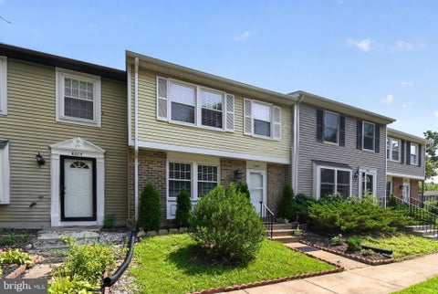 Photo of 8307 Pondside Terrace, ALEXANDRIA, VA 22309 (MLS # VAFX2328498)