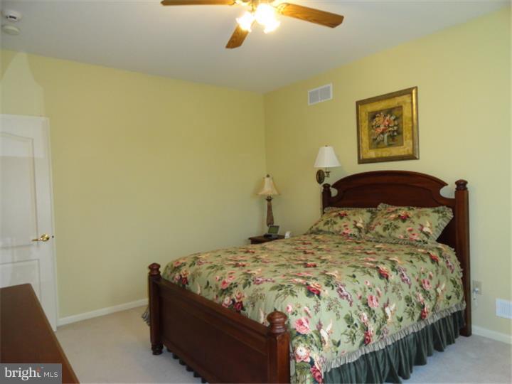 KINGSFIELD - Residential