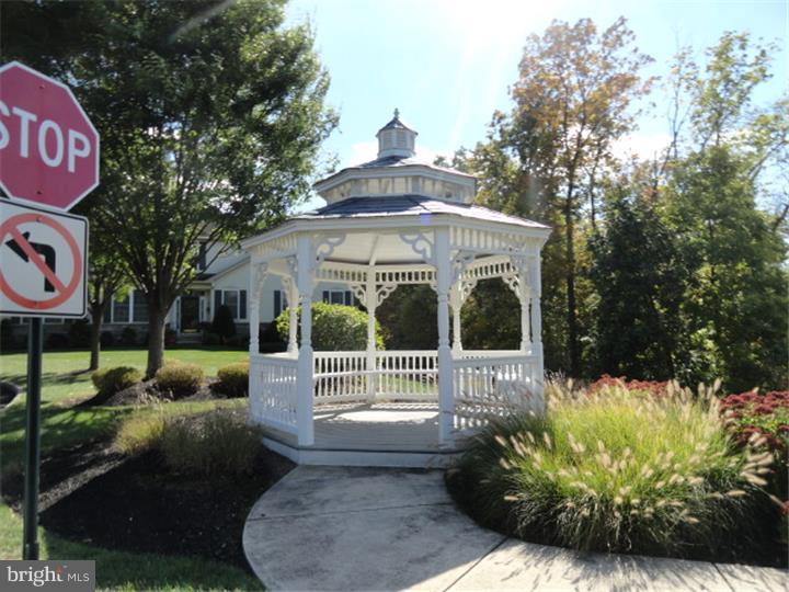 KINGSFIELD - Residential