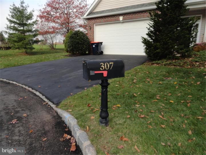 KINGSFIELD - Residential