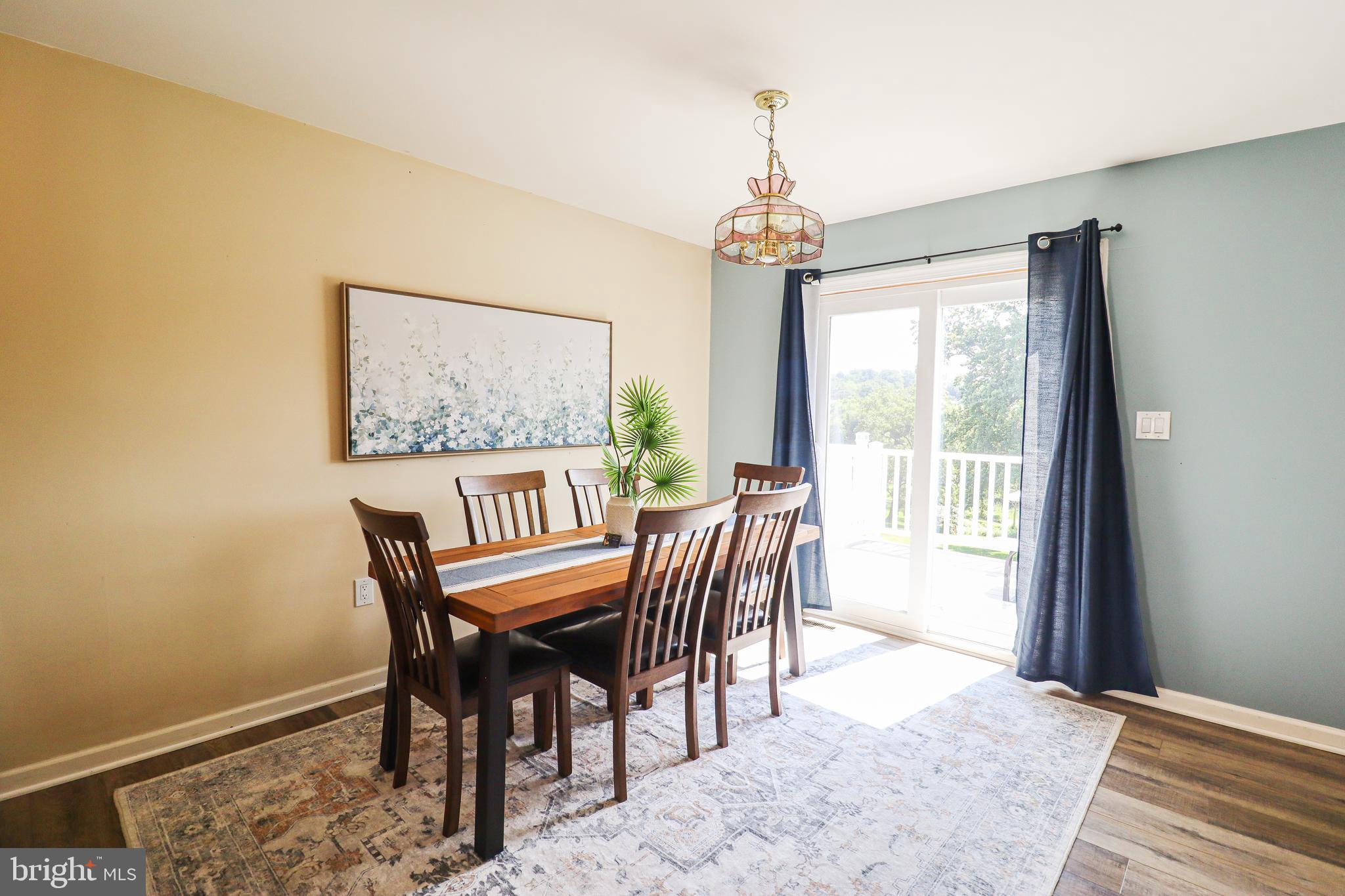 COUNTRY RIDGE - Residential