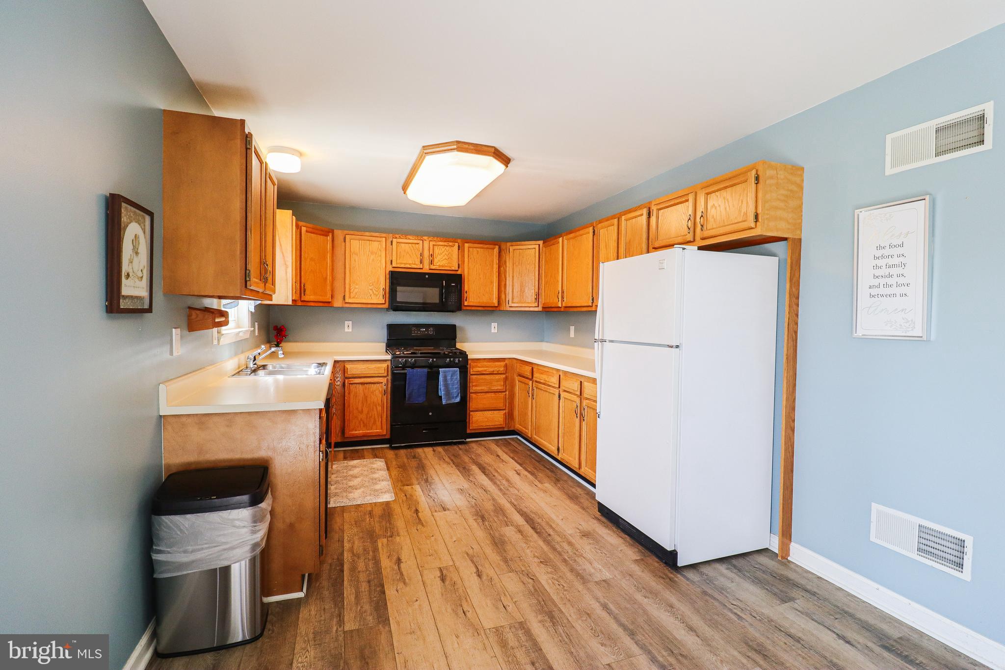 COUNTRY RIDGE - Residential