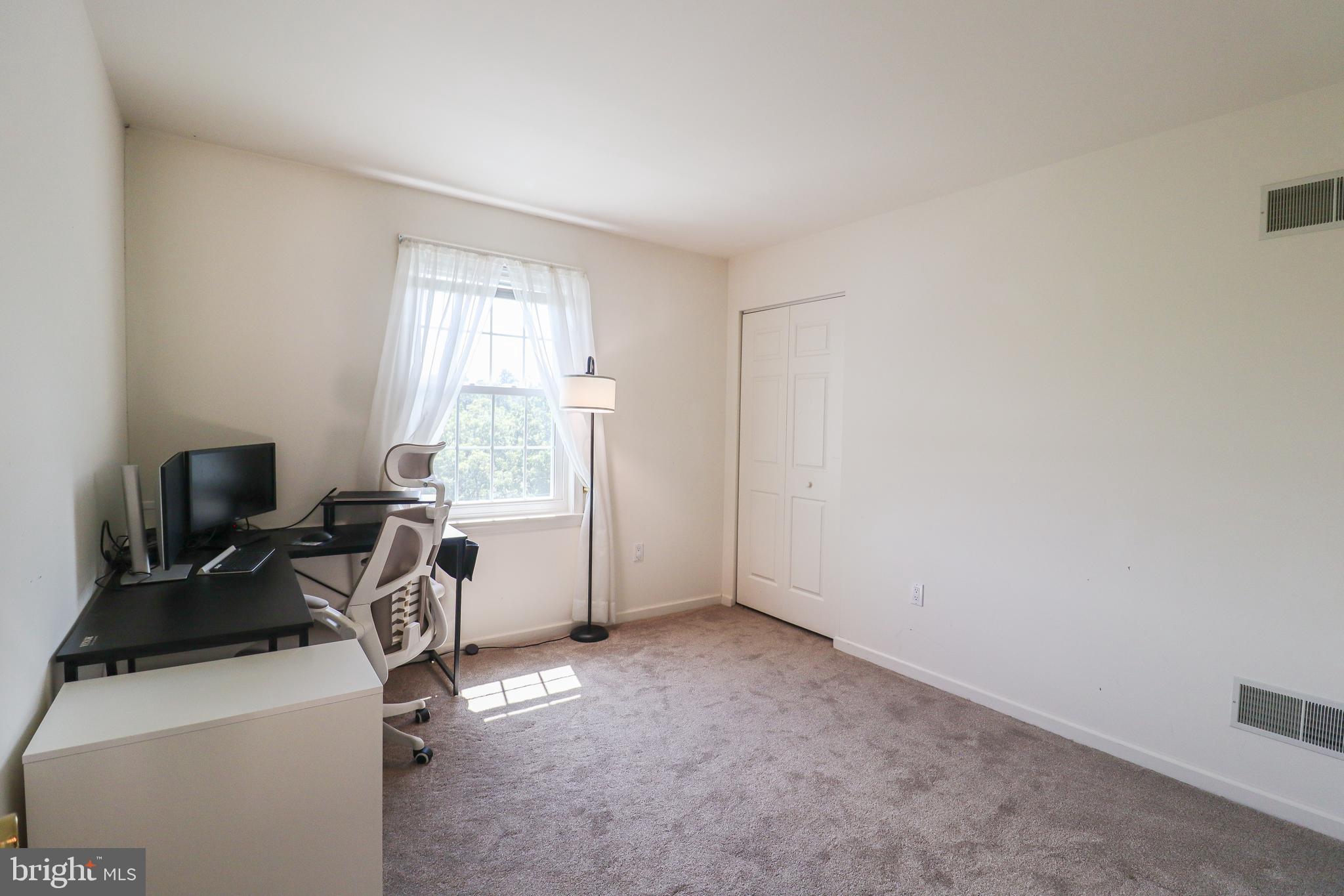 COUNTRY RIDGE - Residential