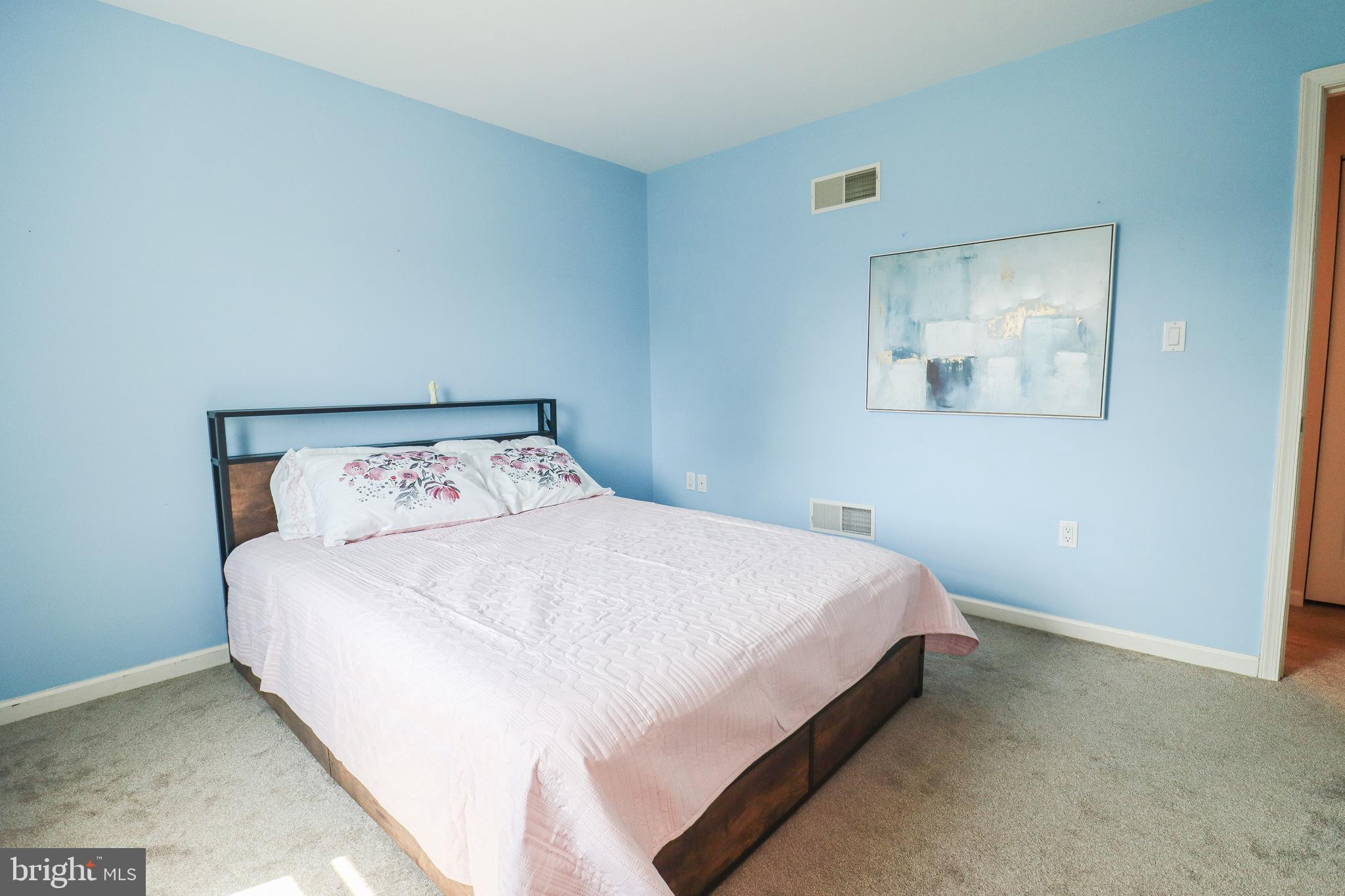 COUNTRY RIDGE - Residential