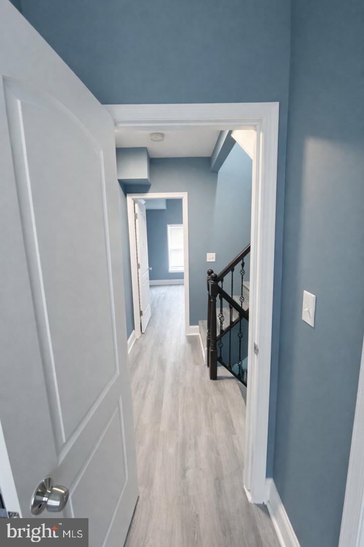 HOLLINS MARKET - Residential