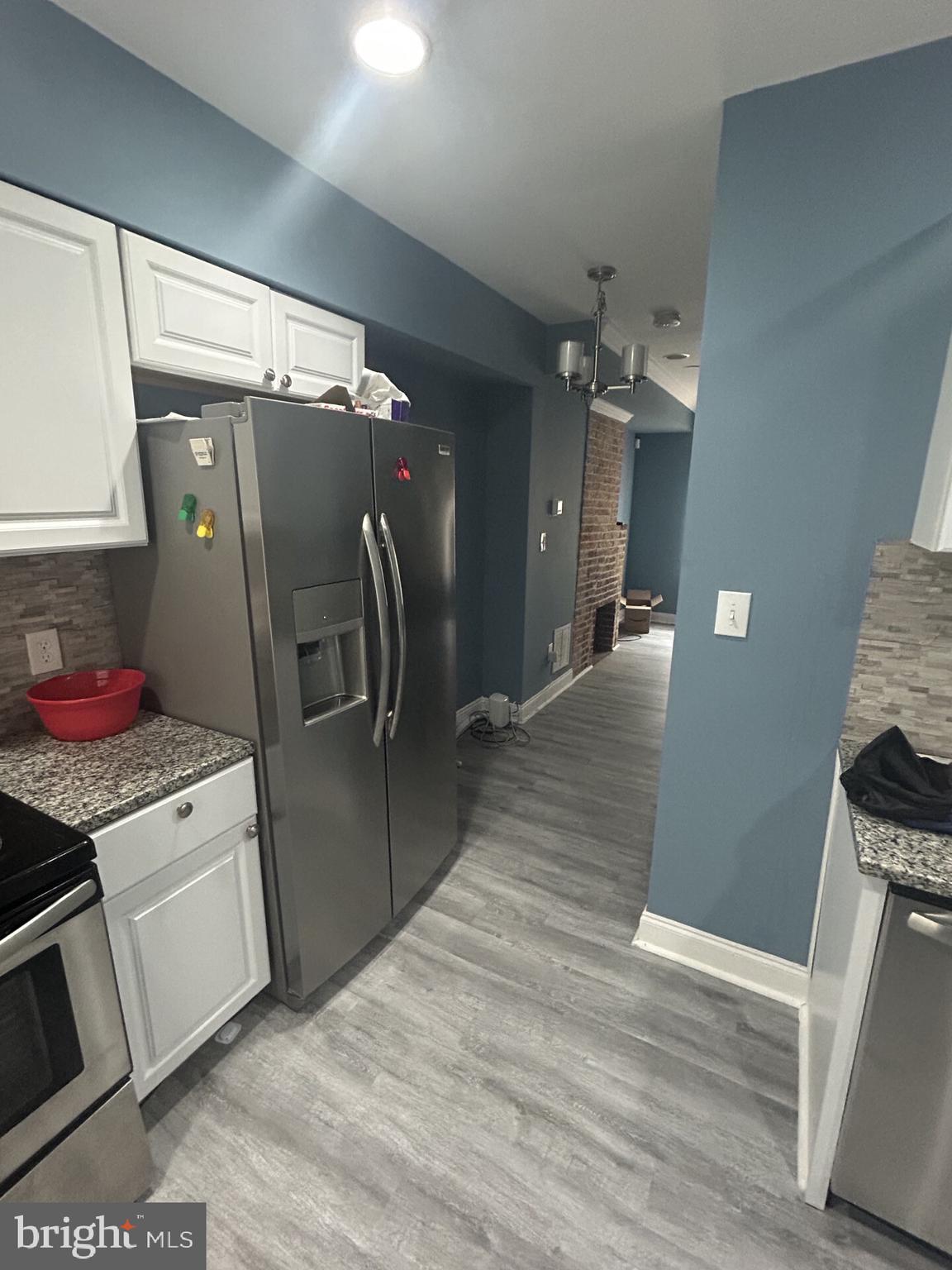 HOLLINS MARKET - Residential