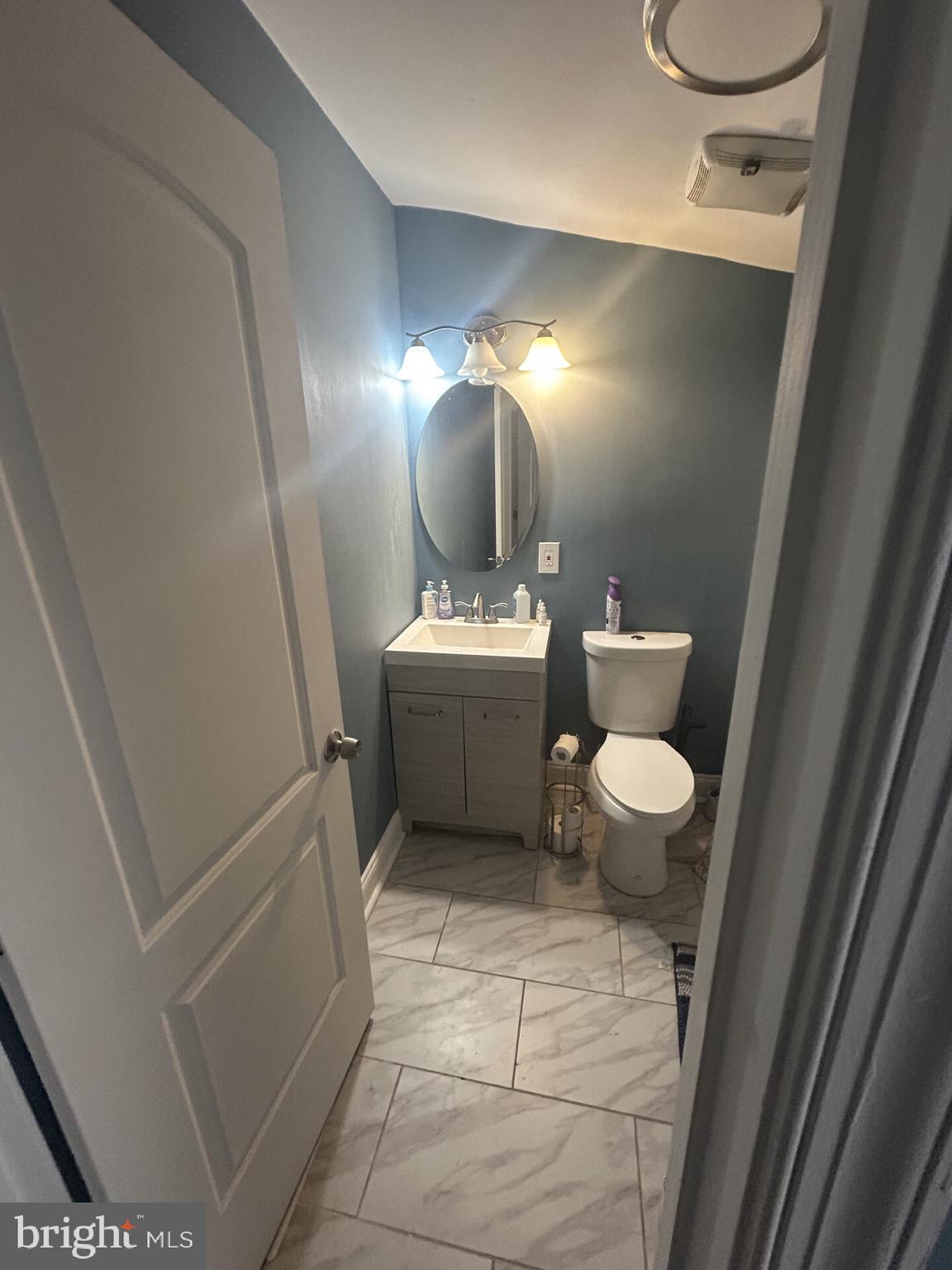 HOLLINS MARKET - Residential