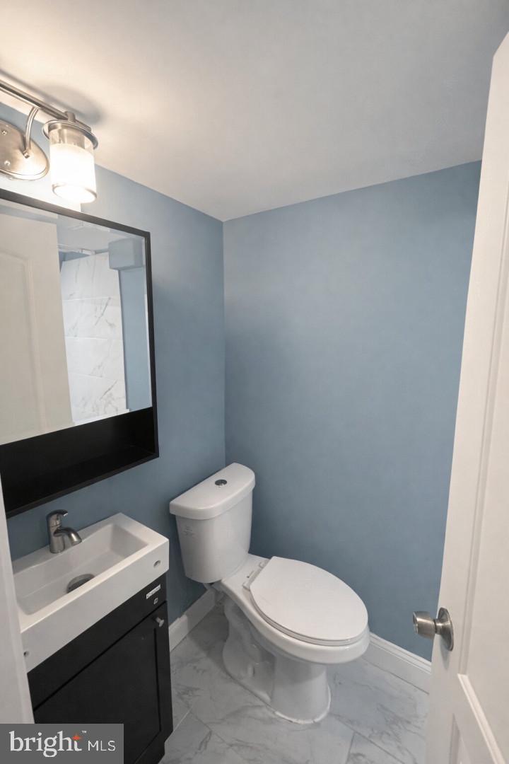 HOLLINS MARKET - Residential